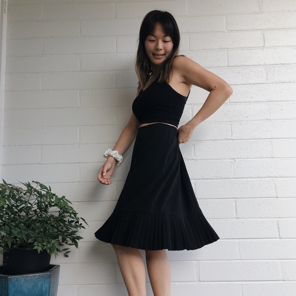 Vintage Pleat Skirt - Picture 2 of 4